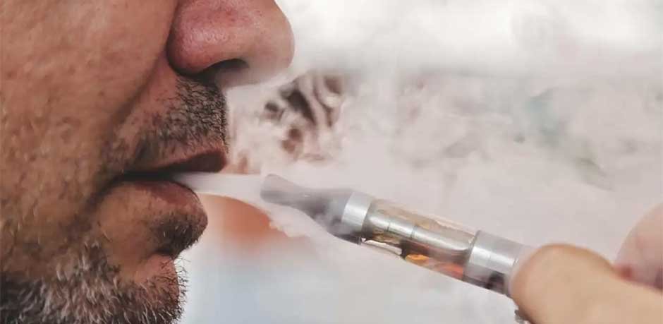 Vaping vs. Smoking: What Can You Expect When You Make the Switch