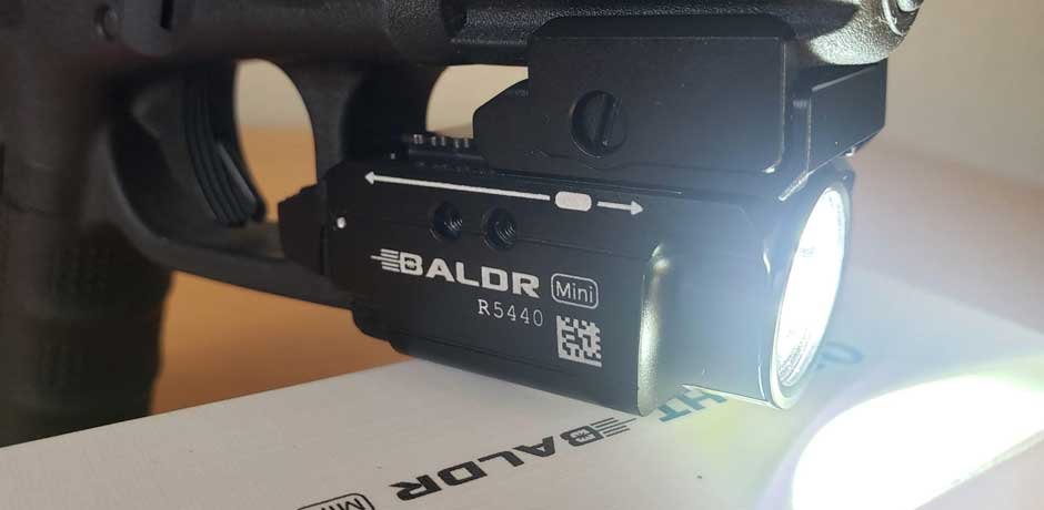 How long does Baldr Mini laser tactical light last and its working principles?