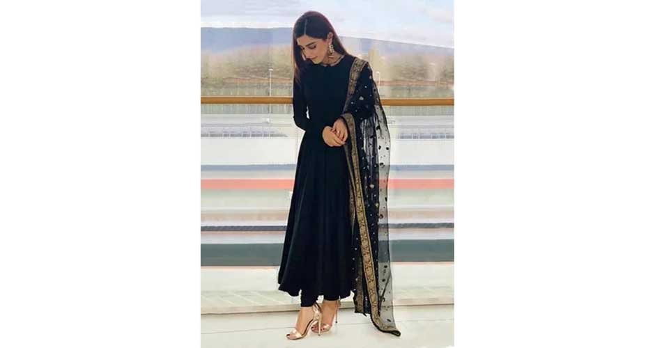 7 Picks on Most Fascinating Anarkali Dress Designs Online