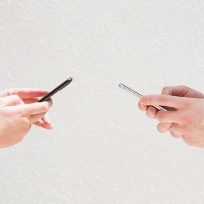 How-to-Get-Someone-Else's-iMessages-on-Your-Phone