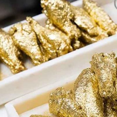 Indulge-in-Luxury-Exploring-the-Trend-of-Edible-Gold-Flakes-in-Beverages