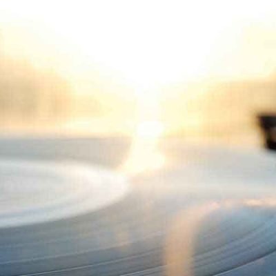 The-Resurgence-of-Vinyl-Why-Collecting-Records-is-Thriving-in-the-Digital-Age