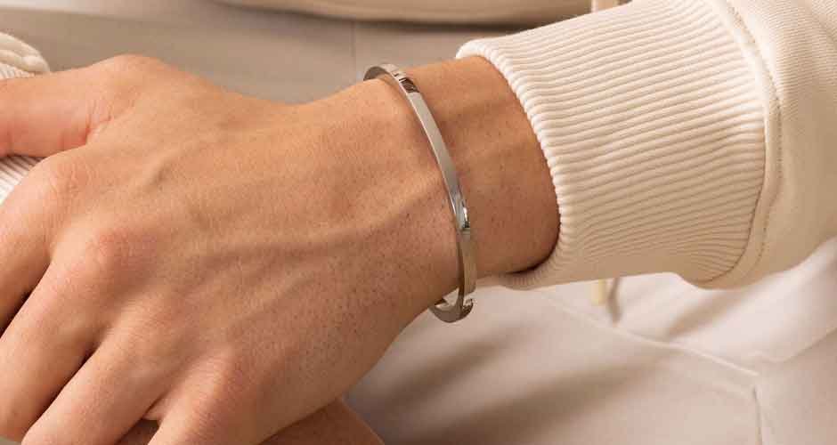 Exploring Minimalist Designer Bracelets for Men in Dubai