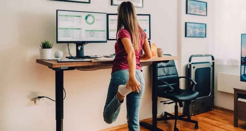 How Does a Standing Desk Improve Productivity in the Office and at Home ...