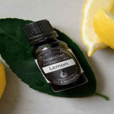 Achieving-a-Radiant-Complexion-with-Lemon-Essential-Oil-for-Skin