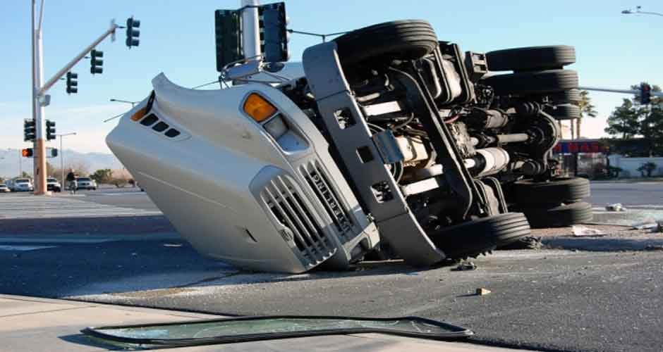 How Chicago's Truck Accident Lawyers Champion Your Rights