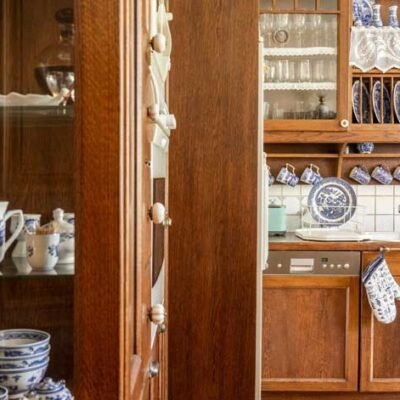 Old-fashioned-wooden-cabinets