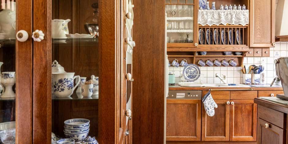 Old-fashioned-wooden-cabinets