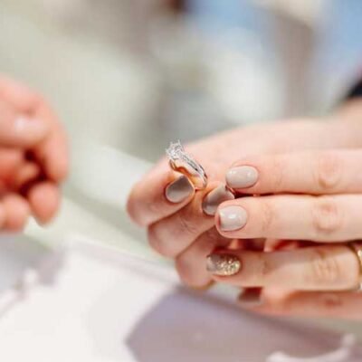 Everything You Should Know Before Selecting an Engagement Ring for Your Partner
