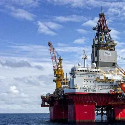 A Guide to Navigating the Pros and Cons of Offshore Jobs in the Maritime Industry