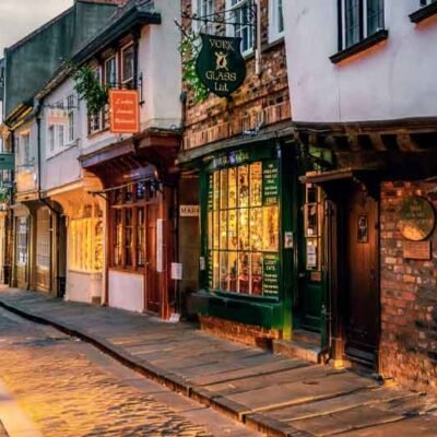 Great Neighborhoods to Move Into in the UK