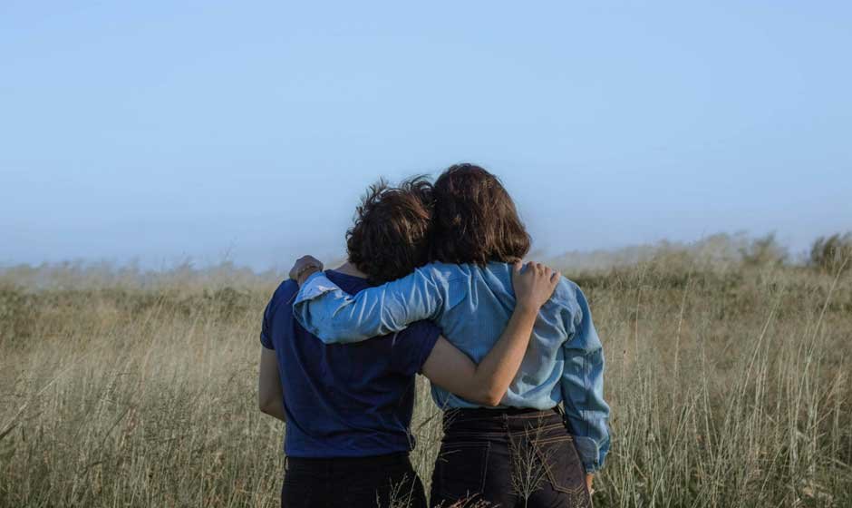 You might get overwhelmed when a loved one is going through a hard time in their life. You may feel quite confused regarding what to do because it is so easy to say or do the wrong thing. Nevertheless, your willingness to assist them can play an important part in cheering them up. Here are some practical ways to help your loved one get back on their feet. 1. Being There and Listening Without Judging In times of trouble, your simple presence makes an astonishing difference. Engage in listening more and speaking less. Permit them to articulate their worries and sentiments by simply giving them space. In the process of listening, you should refrain from making any assumptions or being critical. One can always want to provide solutions but letting them experience the thoughts themselves by using their own words can have a much more positive impact. It will allow you to make them feel heard, appreciated, and secure, and it helps in the healing process. Being available and receptive forms a base for further steps. 2. Supporting Goal-Setting During difficult periods, it is not easy to look ahead. You could encourage your loved one to have small and realistic goals. This could be waking up at a certain time every morning, going to seek employment, or even going out to meet friends. Small accomplishments will result in satisfaction and build self-confidence. Assist them to be aware of results