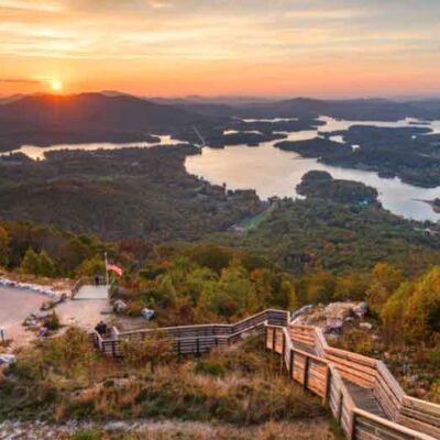 How-Scenic-Drives-and-Hikes-Near-Your-Accommodation-Provide-the-Perfect-Getaway