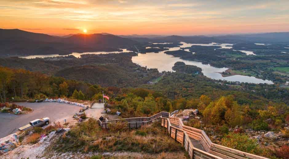 How-Scenic-Drives-and-Hikes-Near-Your-Accommodation-Provide-the-Perfect-Getaway