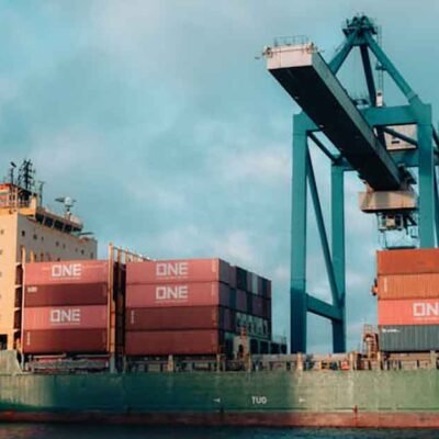 Strategies-to-Efficiently-Handle-Large-Shipments-and-Inventory