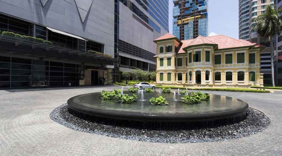 5-things-anyone-should-consider-before-booking-a-Bangkok-hotel