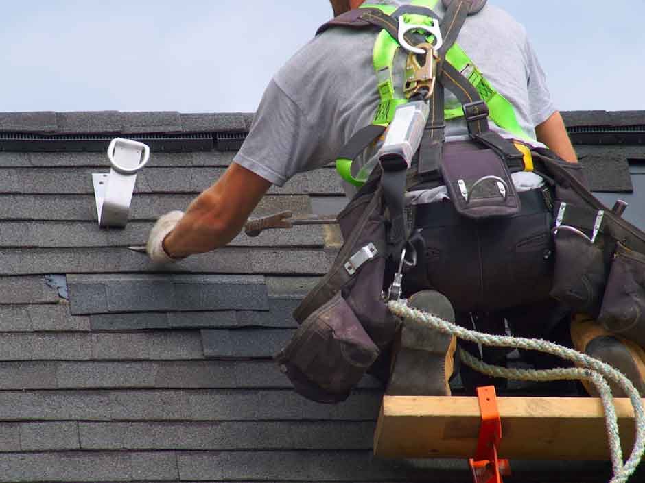 Roof Maintenance Strategies That Prevent Costly Repairs and Extend Lifespan