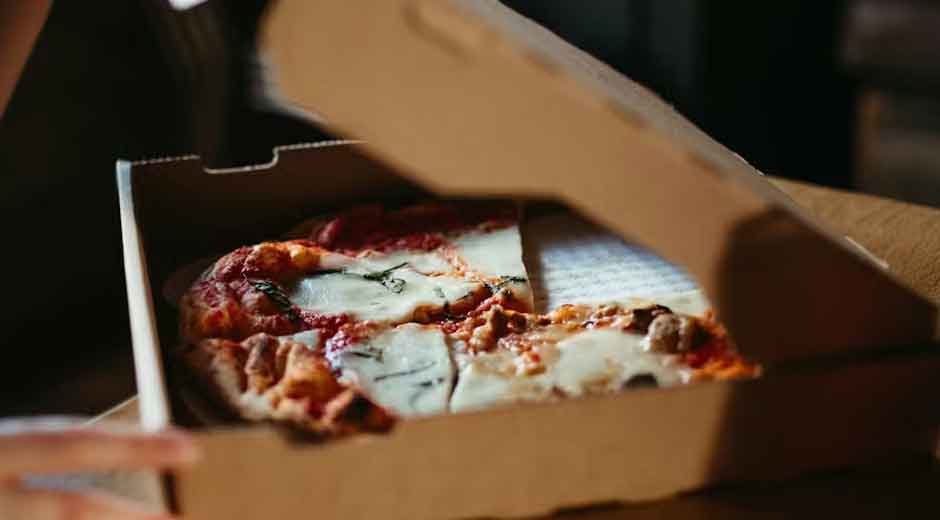 5 essential things that go towards the perfect pizza delivery