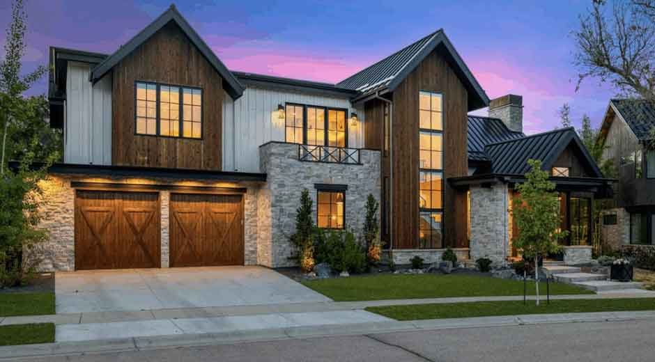 8-Questions-Luxury-Buyers-Must-Ask-Before-Choosing-a-Fort-Collins-Estate