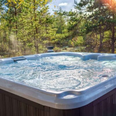 What Buyers Should Know Before Choosing a Hot Tub for Long-Term Comfort and Value
