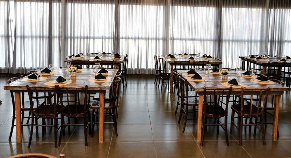 How-To-Save-Money-When-Planning-An-Event