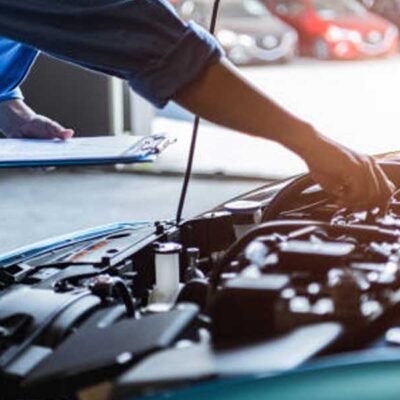 7 Questions to Ask Before Choosing an Aston Martin Repair Garage