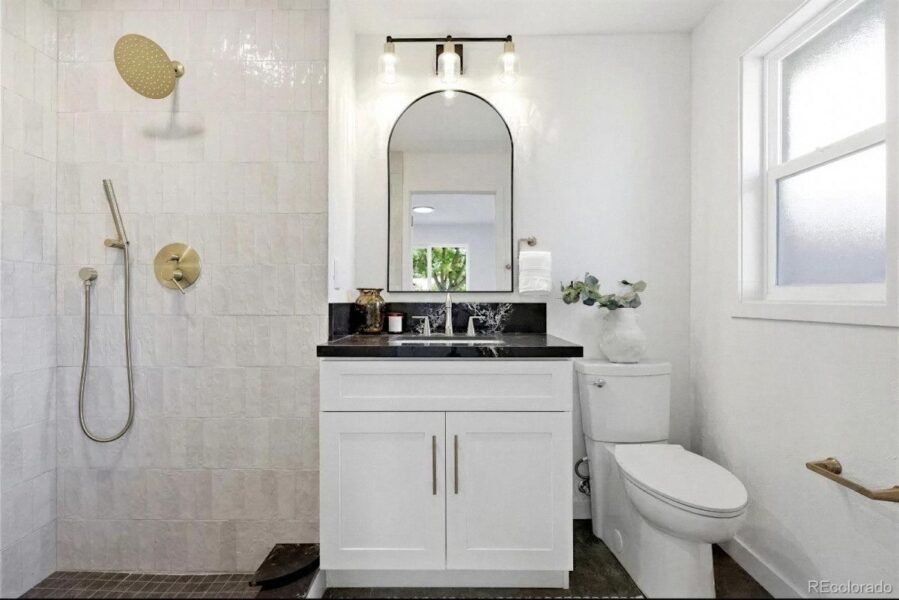 4-bathroom-remodeling-trends-homeowners-are-choosi-1
